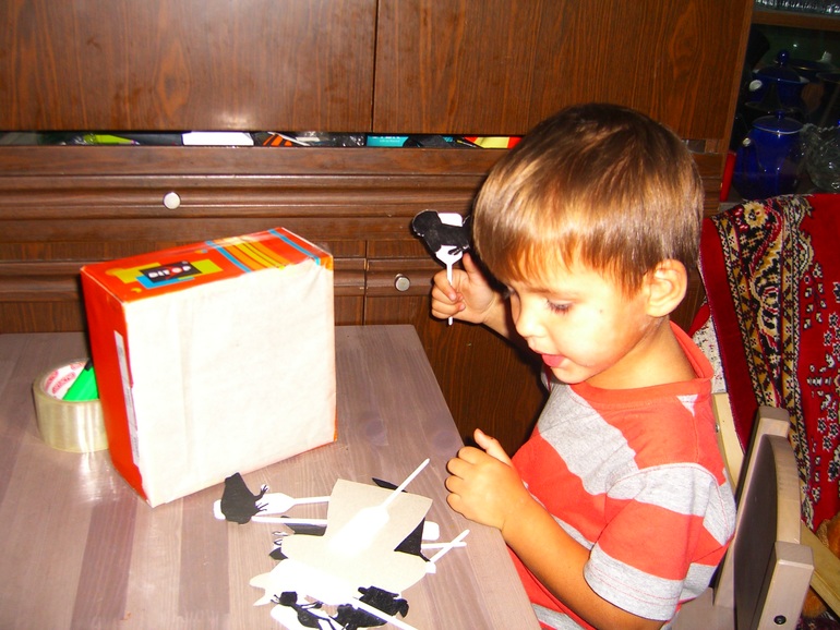 ТЕАТР ТЕНЕЙ!