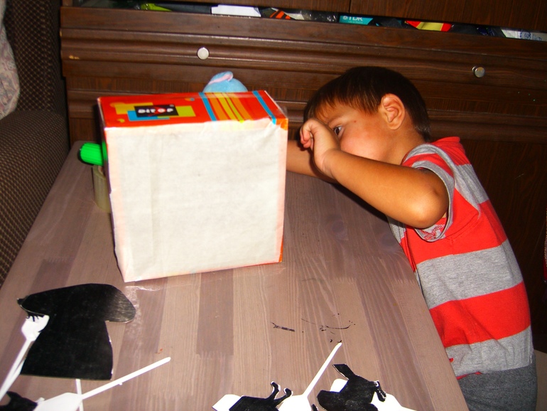 ТЕАТР ТЕНЕЙ!