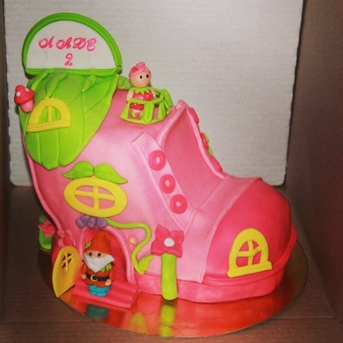 Торт ботинок