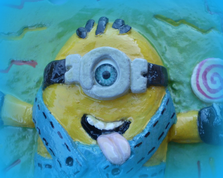 Миньёнчик)))