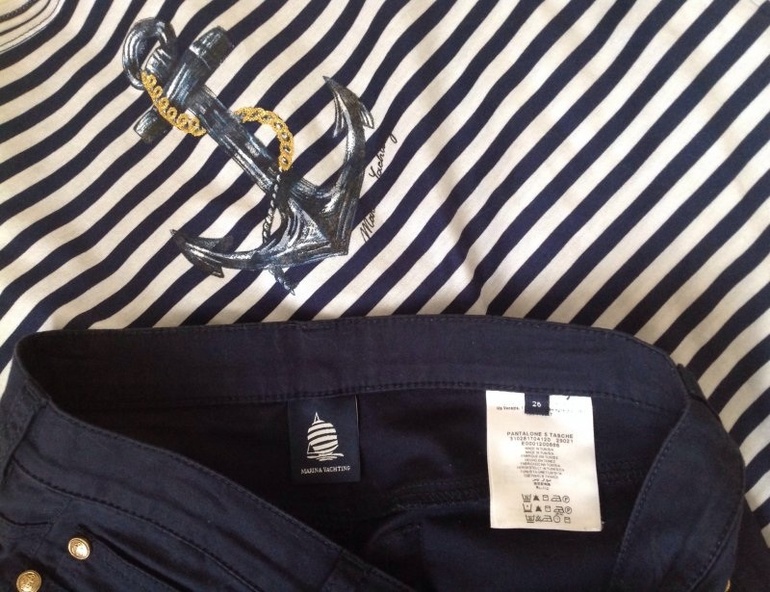 Продаю ... 42-44 р.