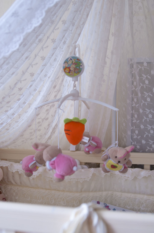 продам мобиль с плюшевыми зайчиками, 500 руб(почта)