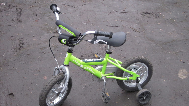 Продам велосипед на 3-4 года в отличном состоянии