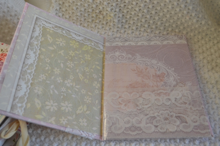 Мамины сокровища 2 шт и папка