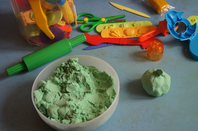 Кинетический песок и бабер