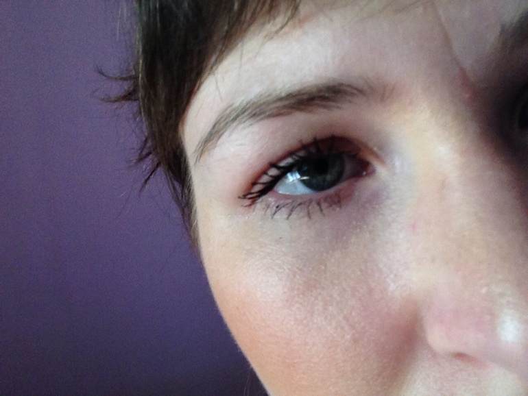 Отзыв о туше)) может кому поможет ;)