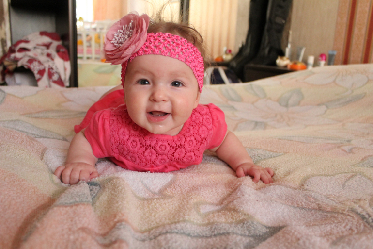 Ангелинке пять месяцев.