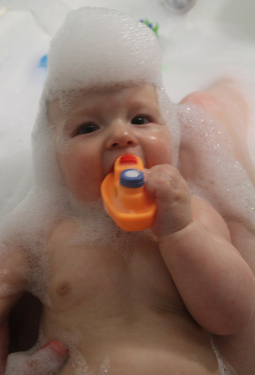 Ангелине полгода!!!!