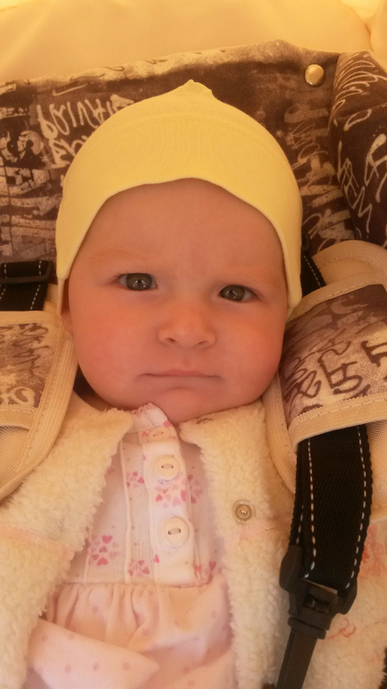 Ангелинке пять месяцев.