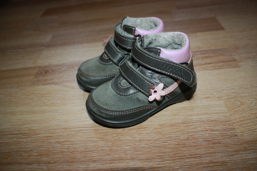 Обувь для девочки б/у от 19 до 21 размера, Crocs