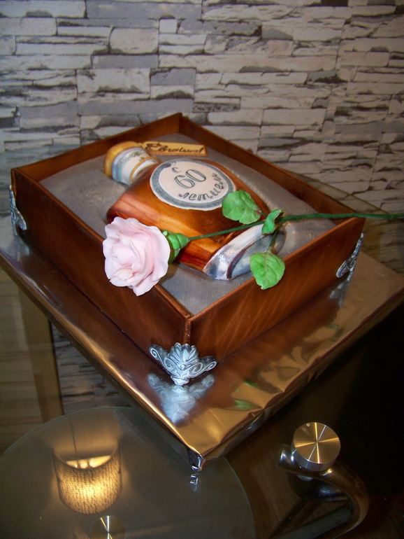 Тортики для мужчин (роспись пищевыми красками)