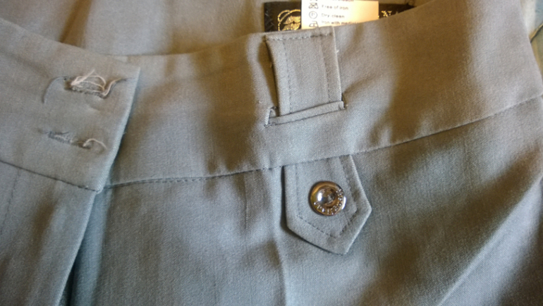 Костюмы, брюки, платья