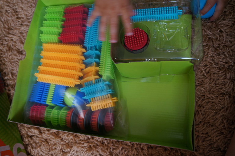 Игольчатый конструктор