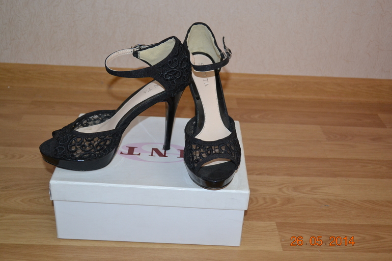 Продаю босоножнки (новые) разм. 38-39