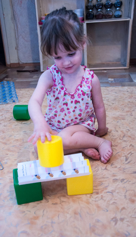 Эксперименты: уксус, неньютоновская жидкость, почему не падает мост?