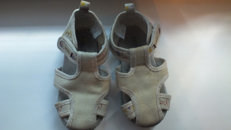 Много обуви на мальчика. Все сезоны. Размеры 16, 20, 22, 23, 24, 25, 26.