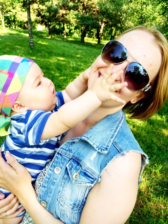 Почему мы раньше не ходили с утра в парк? Тут так хорошоооо и никого нет )