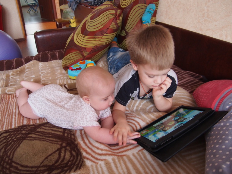 Планшет лучшая няня...