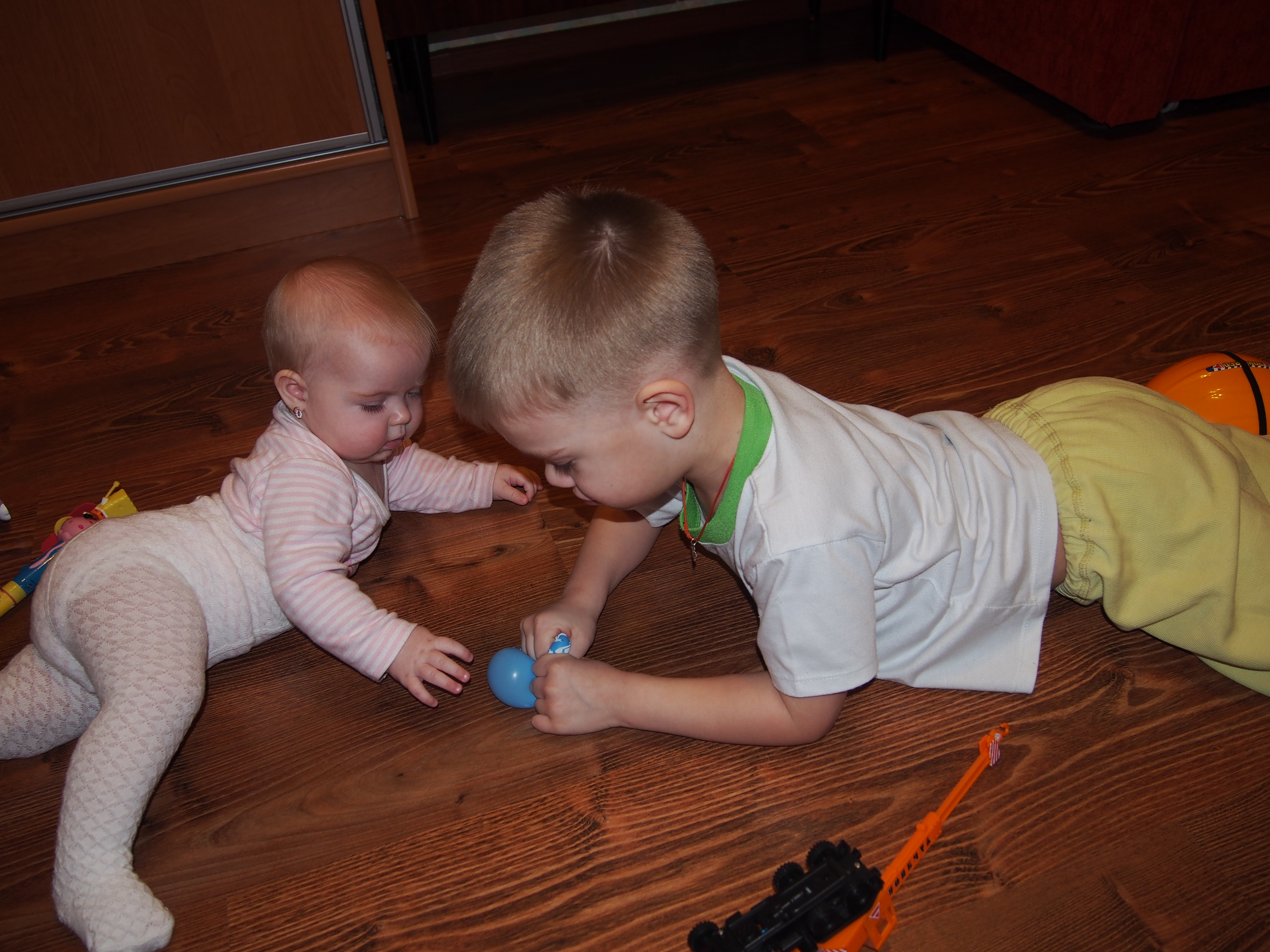 Со скорость света...