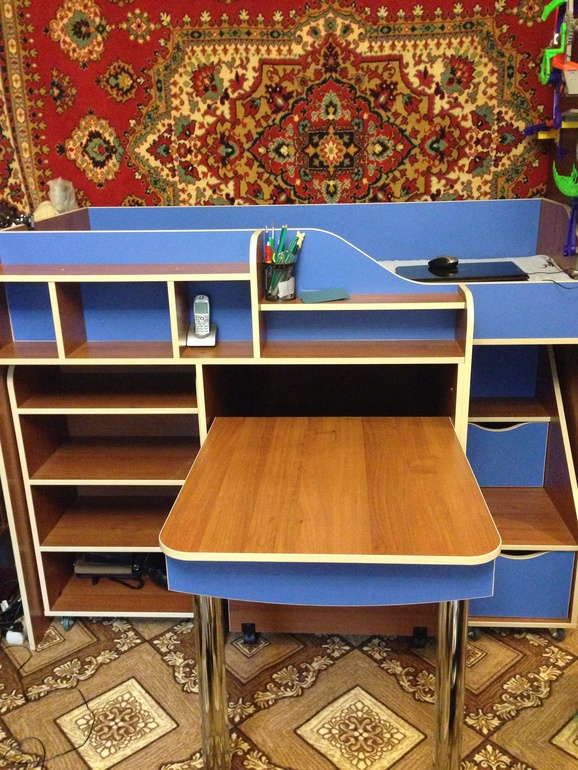 Продаем кровать чердак.