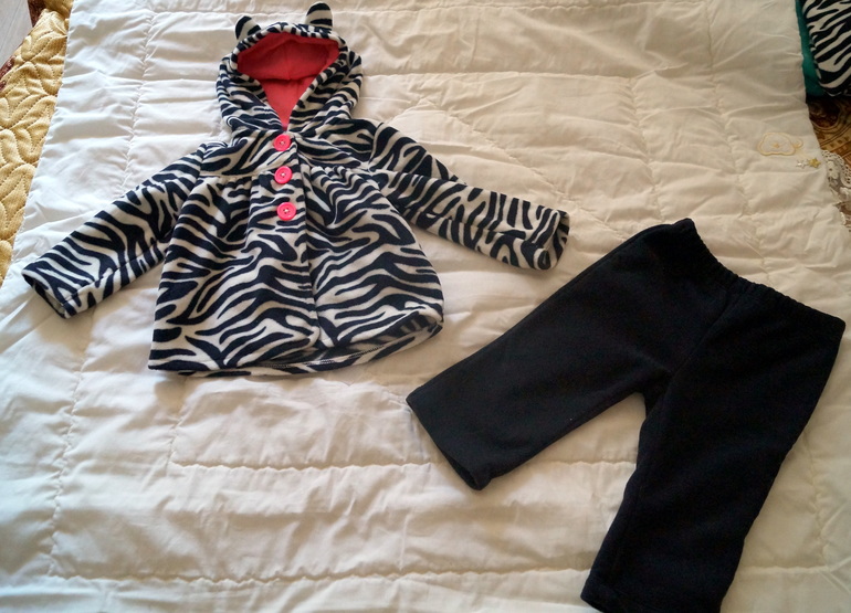 Carters комбинезоны флисовые для девочки 6-9 мес. Б/у
